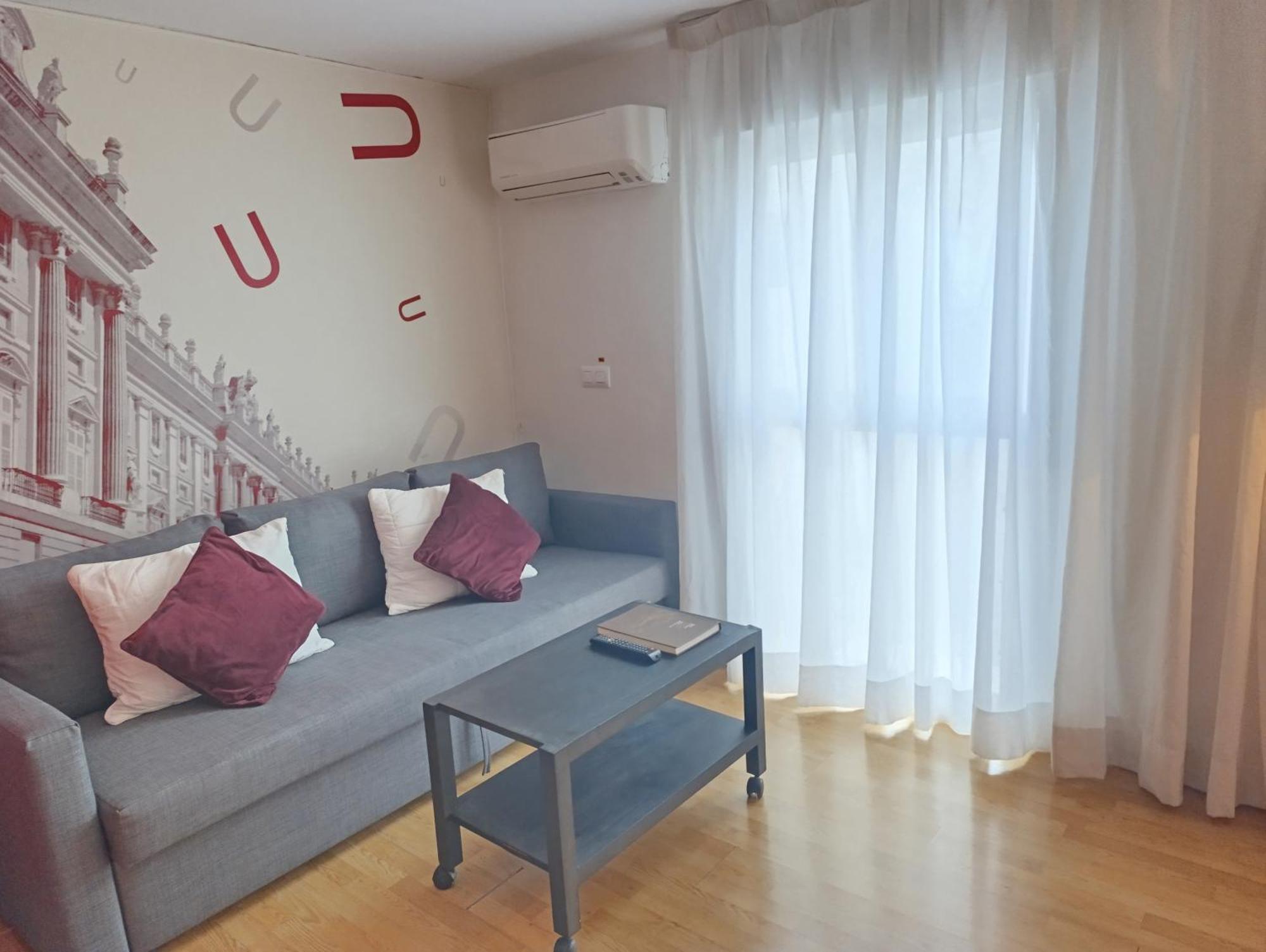 Apartamento En Huertas, Madrid
